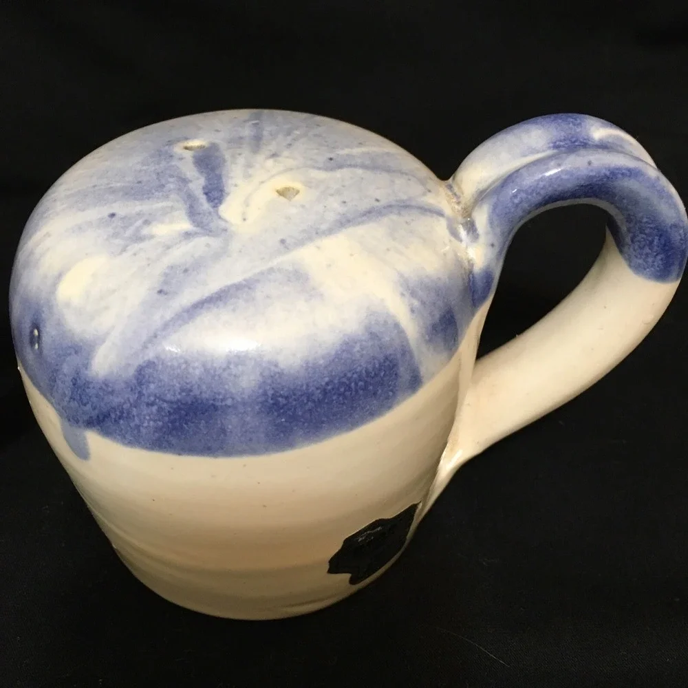 Bear Blue and White Pottery Highland WI Stove Top Stoneware Salt & Paper Shakers